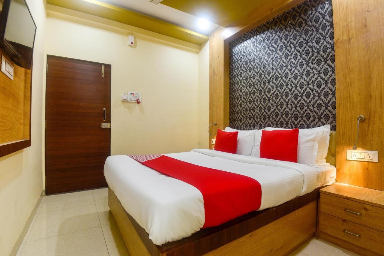 โอโย 60773 รุจิต ลอดจิ้ง แอนด์ บอร์ดดิ้ง Hotel มุมไบ ภายนอก รูปภาพ