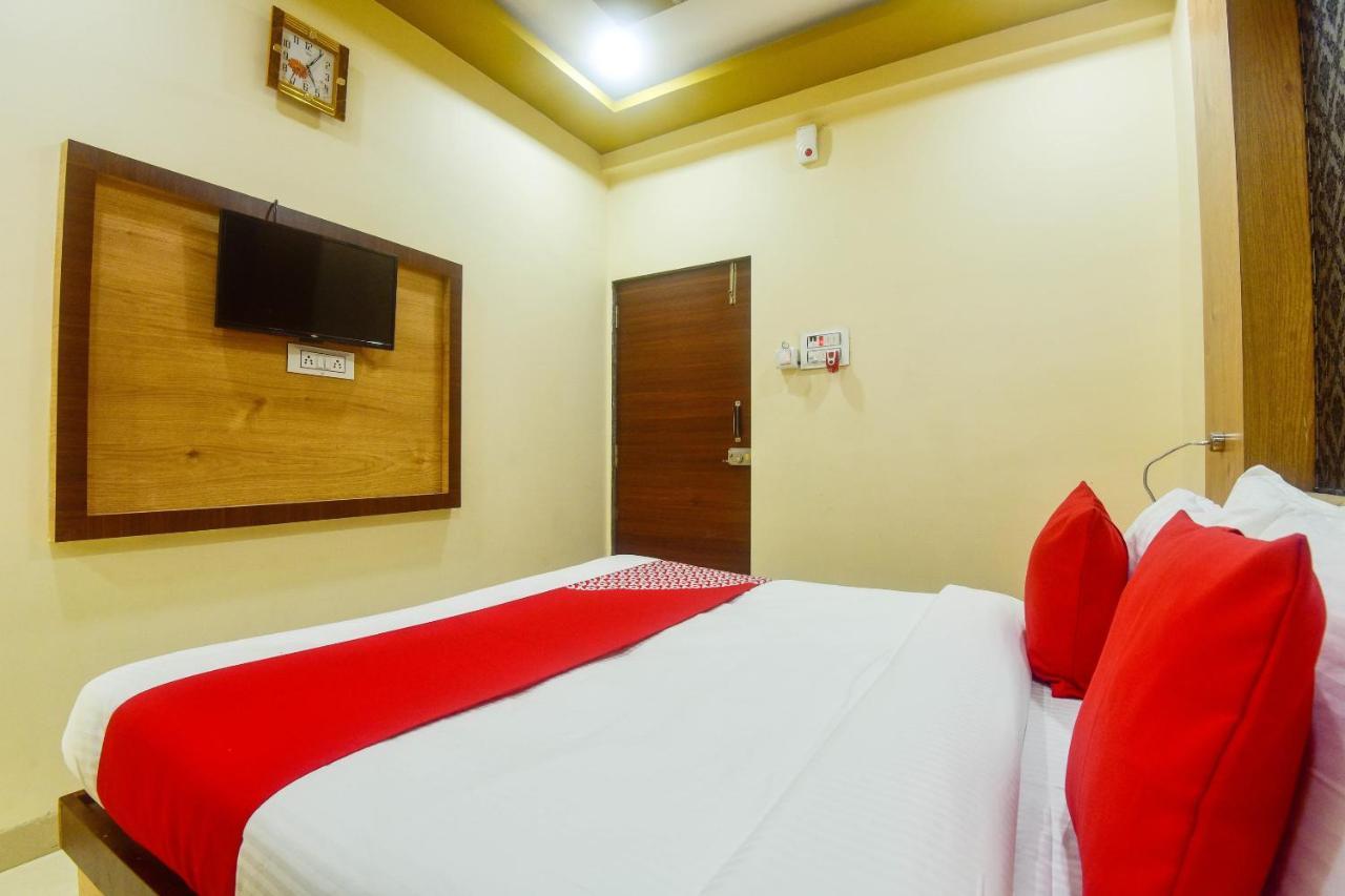 โอโย 60773 รุจิต ลอดจิ้ง แอนด์ บอร์ดดิ้ง Hotel มุมไบ ภายนอก รูปภาพ