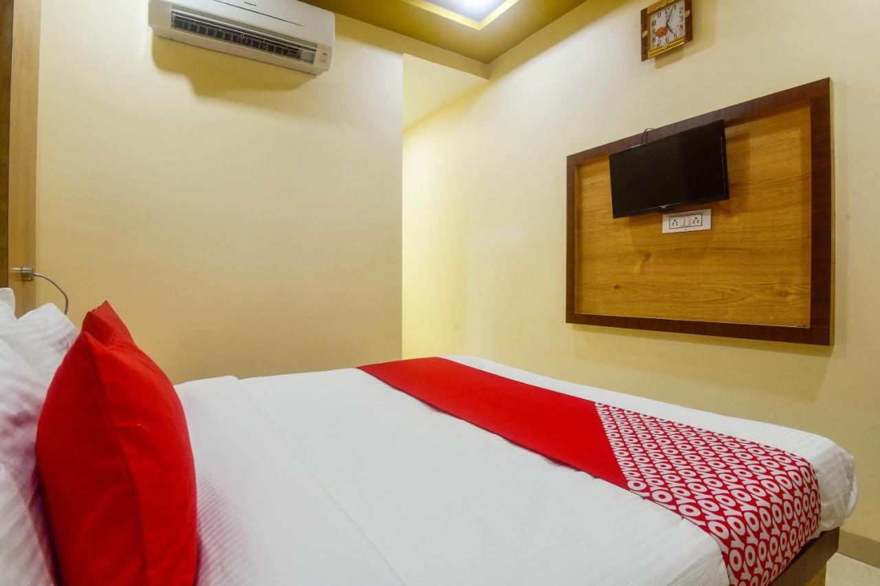 โอโย 60773 รุจิต ลอดจิ้ง แอนด์ บอร์ดดิ้ง Hotel มุมไบ ภายนอก รูปภาพ